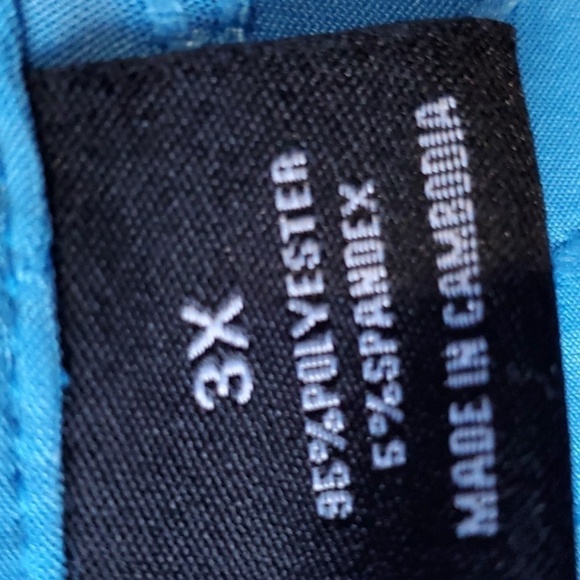 New Directions blue embossed sleeveless top size 3X asymmetrical - Picture 3 of 10